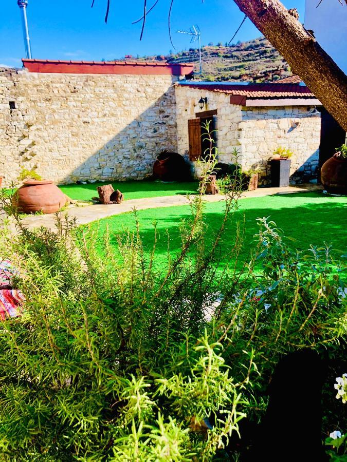 Listed Villa In Laneia Lania Exterior photo